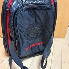 キスマークのキャリーバッグの画像