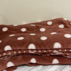 敷毛布  毛布   子供用毛布 膝掛け  99✖️155cm 化繊  茶色水玉柄の画像