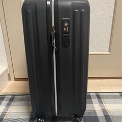 キャリーケースSブラック(キャスター新品交換済み)鍵2本付属の画像