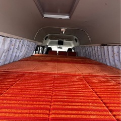 22年ハイエースキャンピングカー車検9年3月までの画像