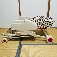 アップリカ　ハイローチェア　ベビーラック　手動　リクライニング　スウィング キャスターの画像