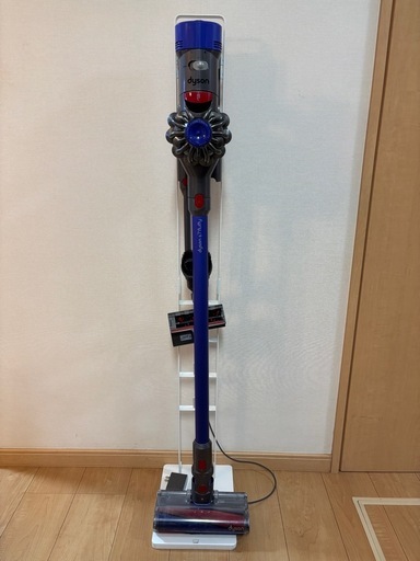 【受け渡し決定】Dyson ダイソン コードレス掃除機  V7fluffy 山崎実業スタンド付き