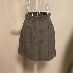 美品　EATME 益若つばさ　チェック柄ダブルボタンタイトスカートの画像