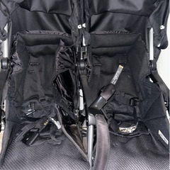 双子ベビーカーの画像