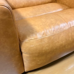 1人用本革ソファの画像