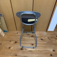 【無料状態難】②座面高さ615mm折りたたみ椅子の画像