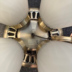 シーリングファン照明 木目 羽根付き 4灯 すぐ使えますの画像