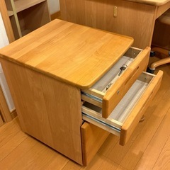 【浦和】堀田木工 学習机セット（椅子・袖ワゴン付き）の画像