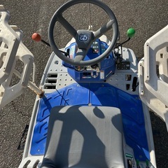 イセキ　4条 田植機 セル付　施肥機　8.8馬力 ロータリー式 PQZ4-DULF  さなえ　あぜごえ　HST オートブレーキ　Zロータ　疎植レバー　枕地ロータ バックリフト　乗用田植え機　田植え機　農機具　ワンオーナー 宮崎　簡易始動動画ありの画像
