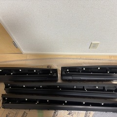 新型 クラウンクロスオーバー TRD サイドスカート ブラックの画像