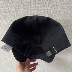 guessの帽子の画像