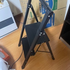 折りたたみ脚立(2段)の画像