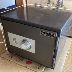 ダイヤル式金庫の画像