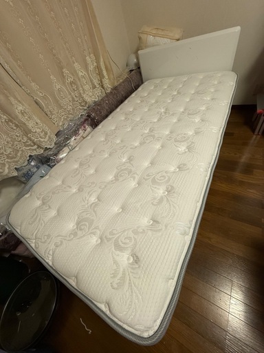 ニトリのシングルベッド引き出し付き