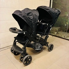 【二人乗りベビーカー】カトージ　二人でゴーDX　オニキス ブラック　レインカバー付きの画像