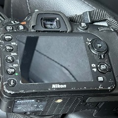 Nikon D7200+AF-S NIKKOR18-135mm 1:3.5-5.6G EDレンズ＋専用本革カバー付きの画像