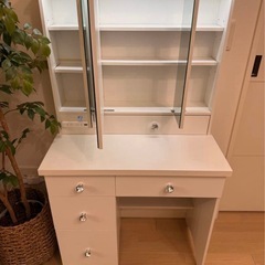 三面鏡ドレッサー  イス　ホワイト　鏡　メイク　机　収納　椅子の画像