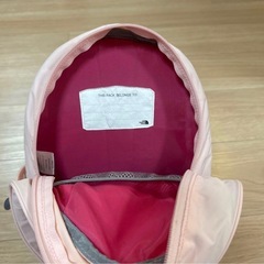 THE NORTH FACE ピンクリュック エルク刺繍の画像