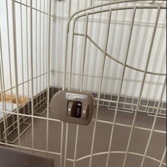 キャスター付きペットケージ　清掃・消毒済みの画像