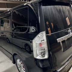 トヨタ ヴォクシーの画像