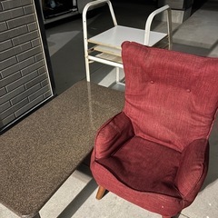 パソコンラック　机　ソファの画像