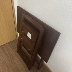 折りたたみテーブル、椅子セットの画像