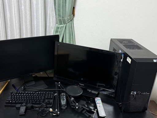 お渡し済【すぐ遊べるフルセット】ゲーミングPC＆モニター1枚・サブ用テレビ1枚・デスク・チェア等一式（引取限定）