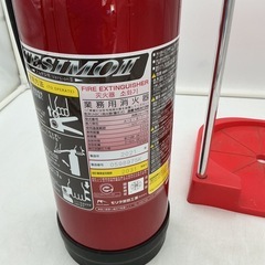 ②業務用消火器 2021年製 有効期限2031年 防災用品　消化器スタンド付きの画像