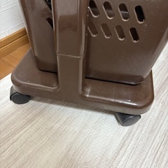 洗濯物カゴの画像