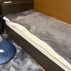 ニトリ　シングルベッド　　ジオチェストの画像