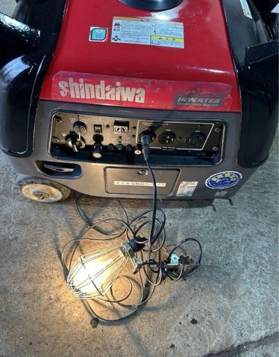 shindaiwa/新ダイワ 2.8kVA インバーター発電機IEG2800Mガソリン 動作確認済み