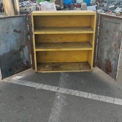 鉄の物置？？の画像