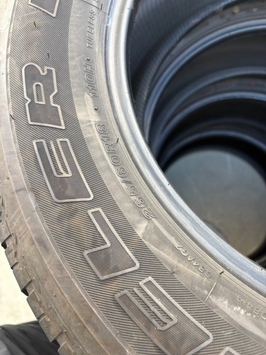 タイヤ　265/60R18 4本セット2023年製  ハイラックス　ランクル等
