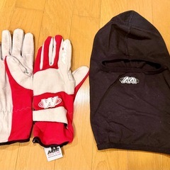 イタリア製MiRレーシングスーツ、ベスト、マスクとグローブのセットの画像