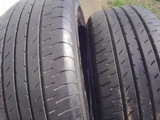 中古タイヤ4本セットYOKOHAMABluEarthE51 225／60R17引取りでお願いします。