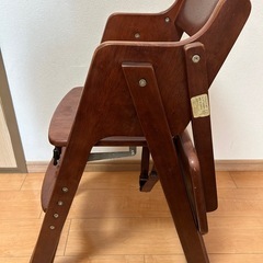 子供用椅子の画像