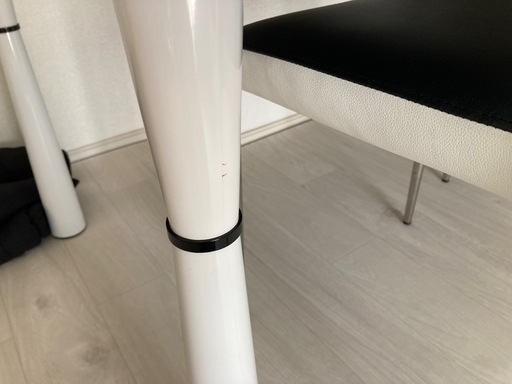 取引中》ダイニングテーブル