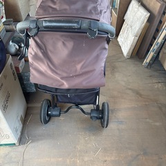 アプリカ ベビーカーの画像