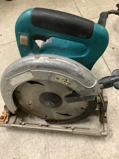 マキタ 電気マルノコ逆勝手 刃径165mm/切込57mm アルミベース 5632BLA  リサイクルショップ宮崎屋　佐土原店　26.3.15