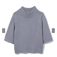 ニットトップスの画像