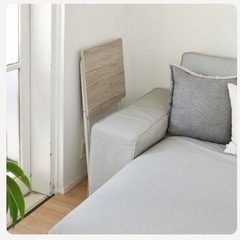 折りたたみテーブルの画像