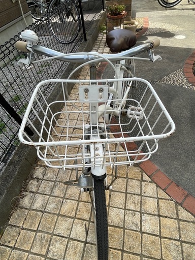 女の子　キッズ子供用自転車　オフホワイト　22インチ　イオンサイクル　