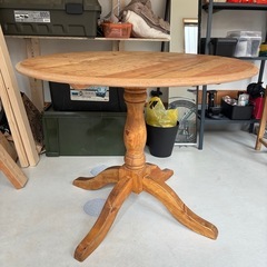 丸テーブル　の画像