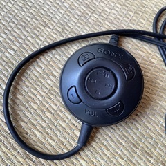 ジャンク品　ソニー　CDプレイヤー　SONY CD WALKMAN D-NE241  再生確認済み　ポータブルCDプレイヤーの画像