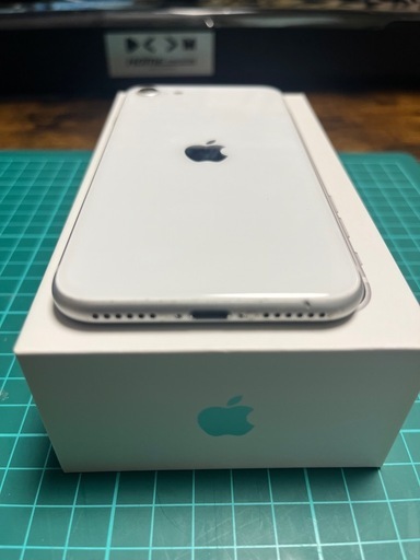 ［値下げしました］iPhone se2 64GB 白