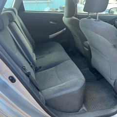 プリウス　６.3万キロ　シルバー　Sグレード　車検令和９年８月までの画像