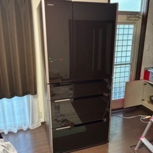 日立冷蔵庫670L 大型　真空チルド