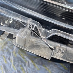 ヴェルファイア 30前期上級グレード　ヘッドライトの画像