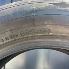 40アルファード新車外しタイヤの画像