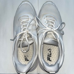 FILA      白　スニーカー　通学用　 の画像